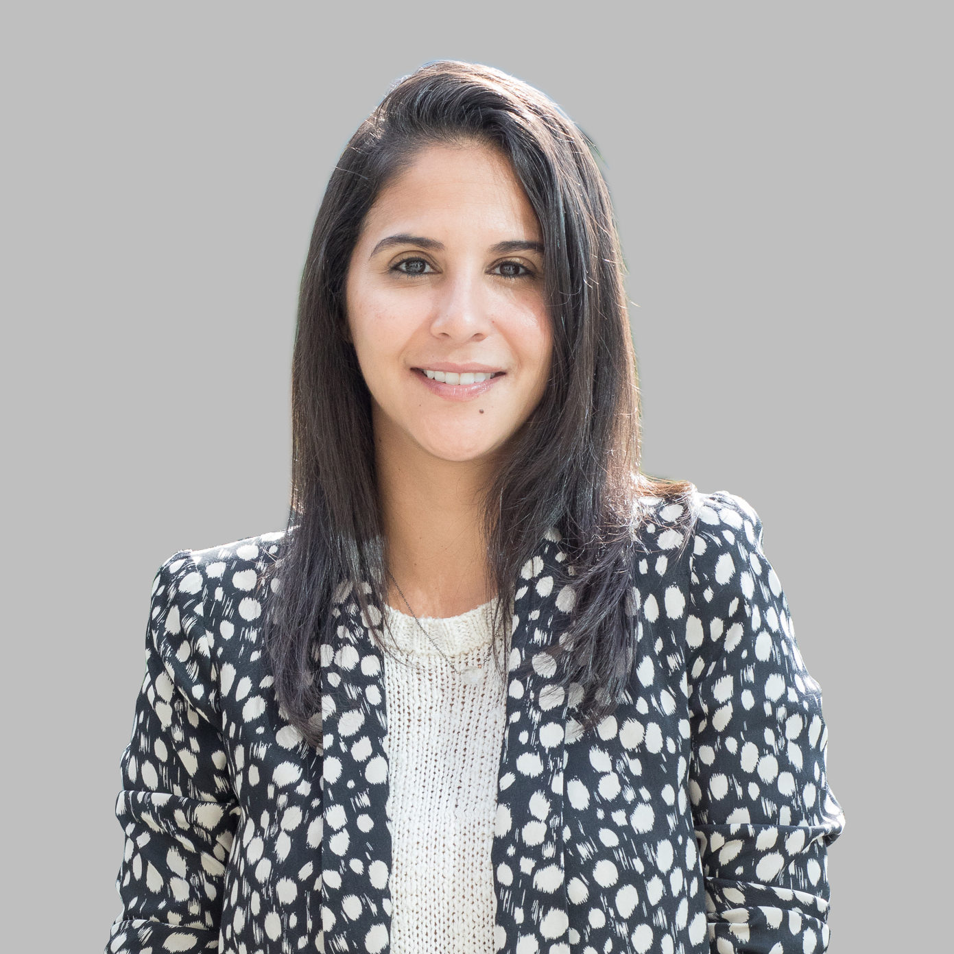 Sara Delacruz Headshot